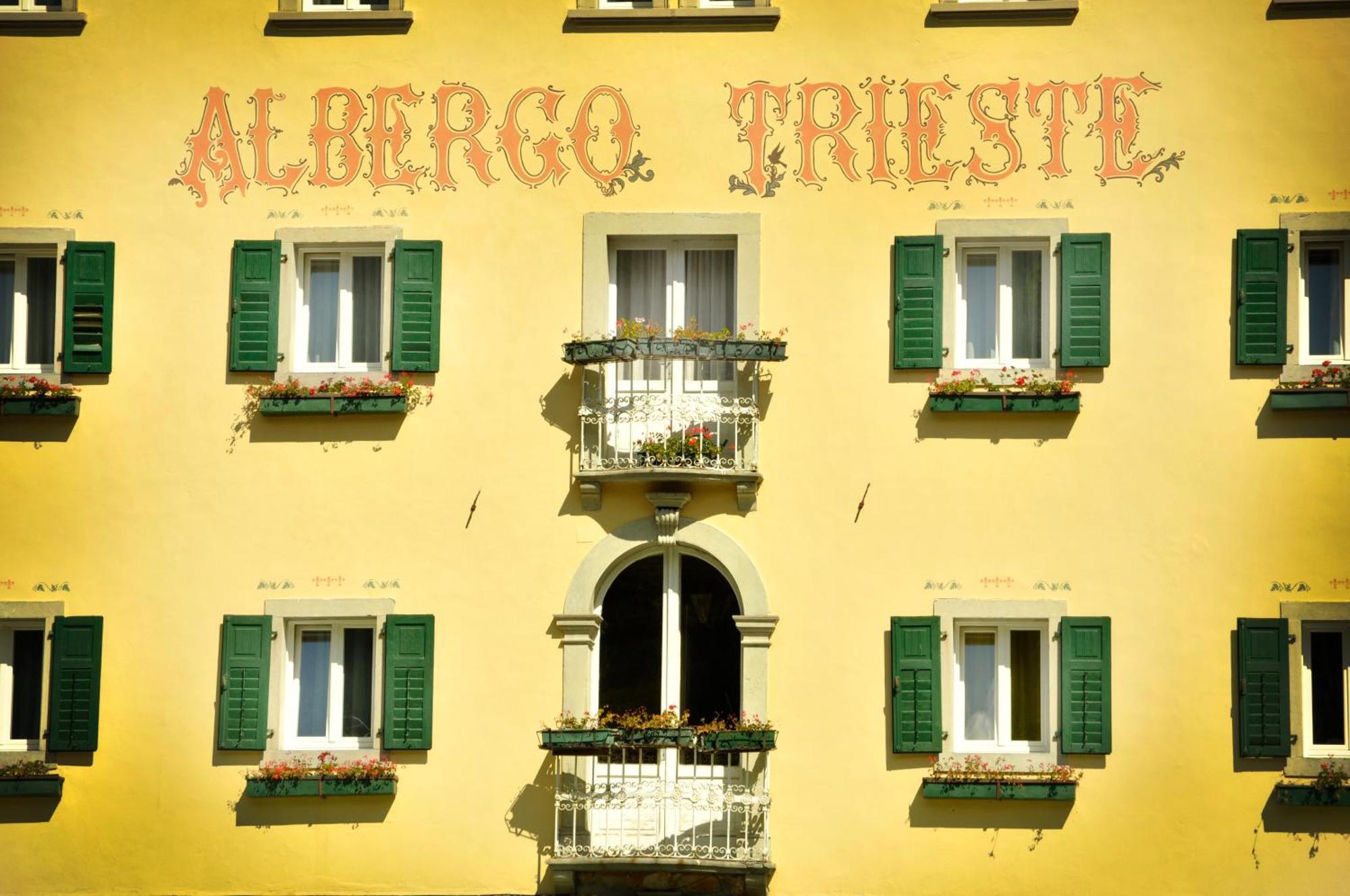 Albergo Trieste Lorenzago Di Cadore Exterior foto