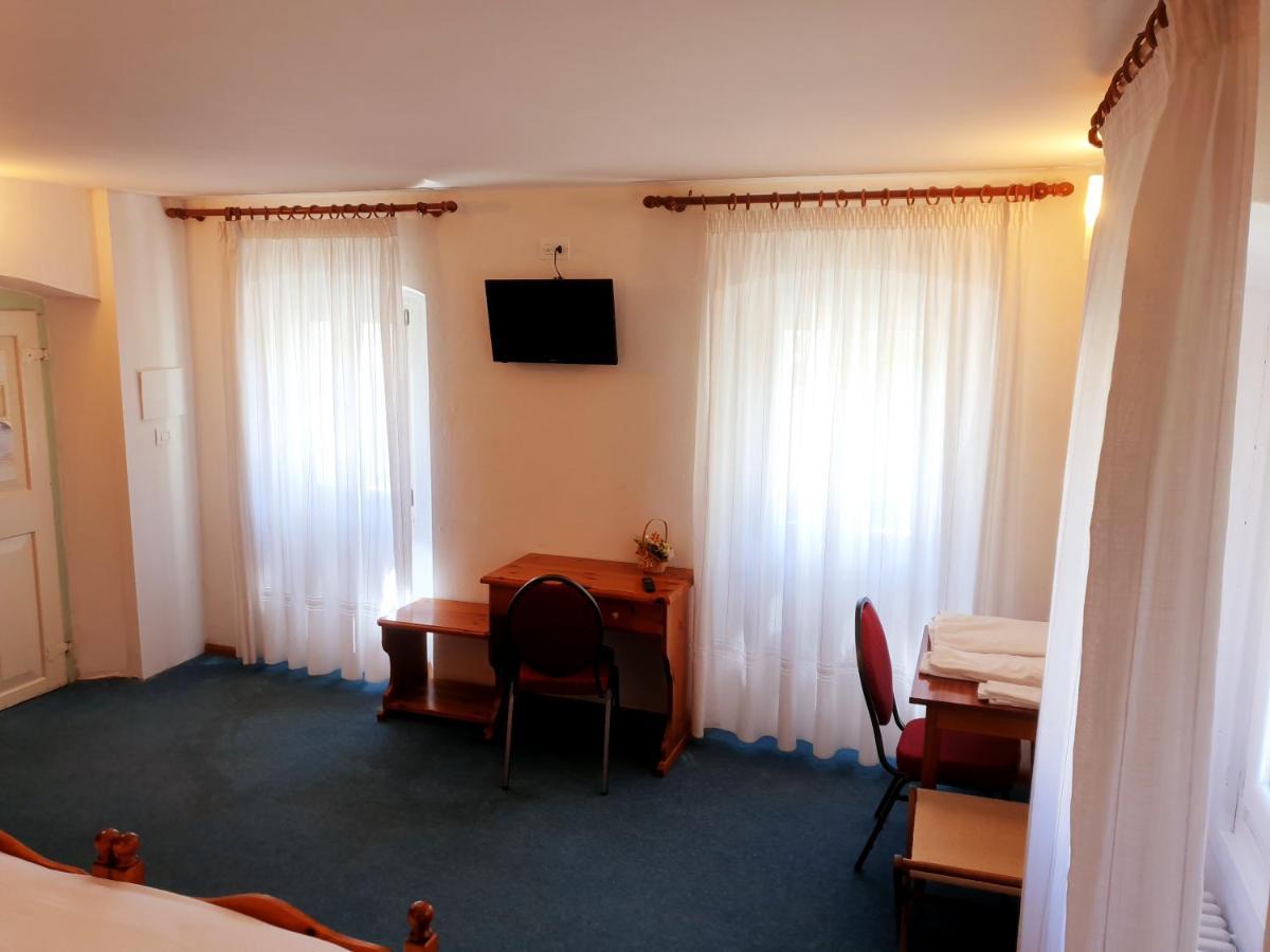 Albergo Trieste Lorenzago Di Cadore Exterior foto